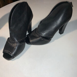 Women's Franco Sarto Black Studded Peep Toe Heels Size 10
